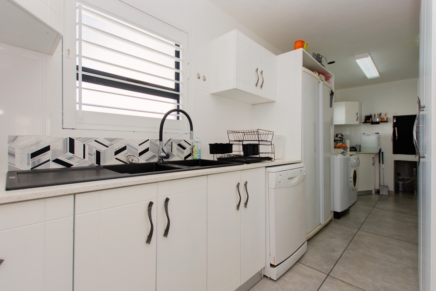 4 Bedroom Property for Sale in Dwarskersbos Western Cape